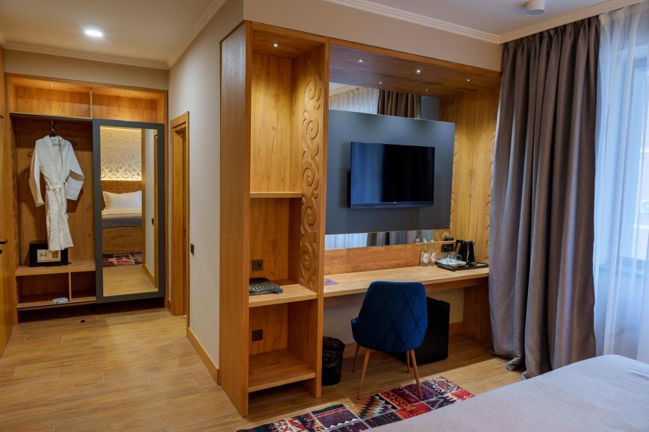 Dami Almaty Hotel Ngoại thất bức ảnh