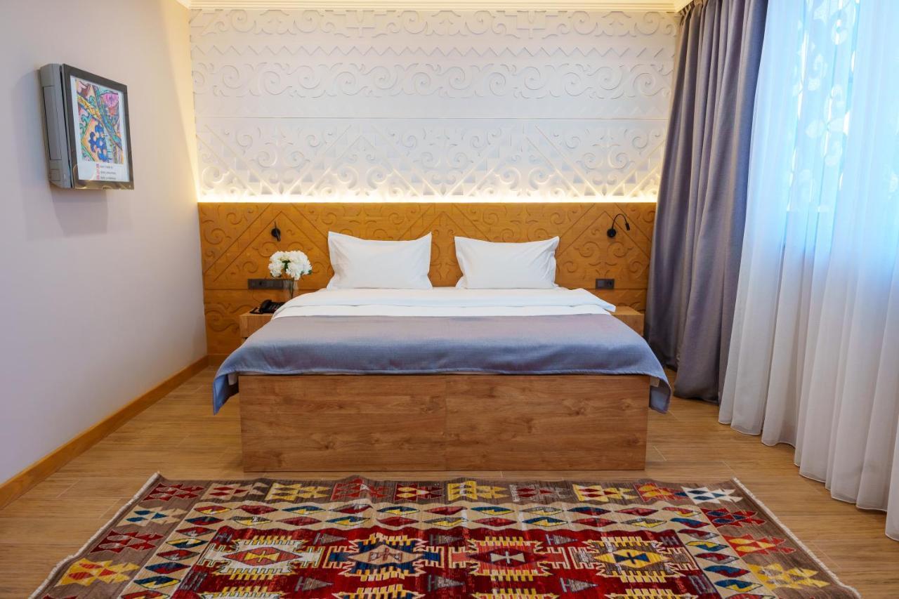 Dami Almaty Hotel Ngoại thất bức ảnh
