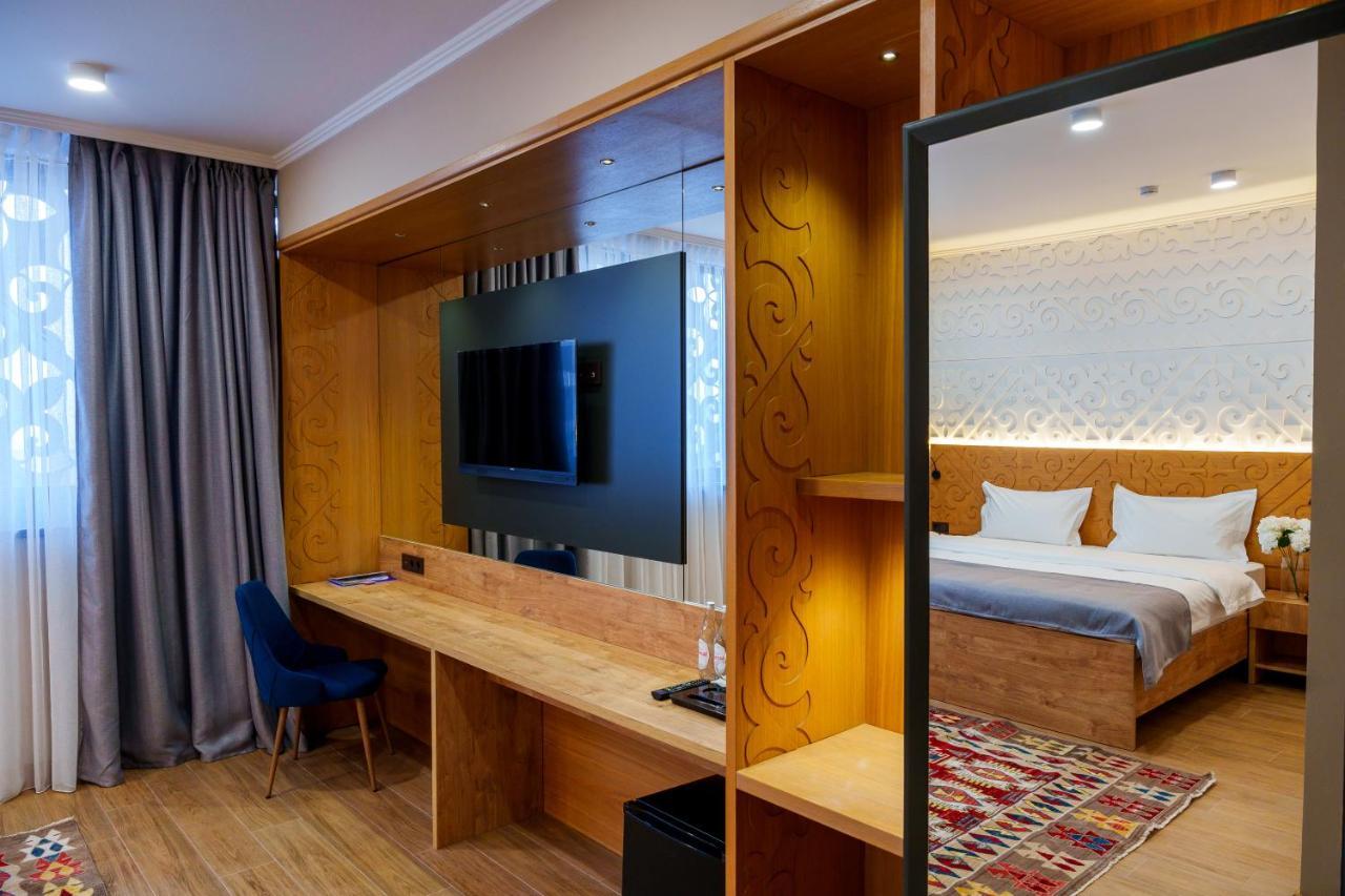 Dami Almaty Hotel Ngoại thất bức ảnh