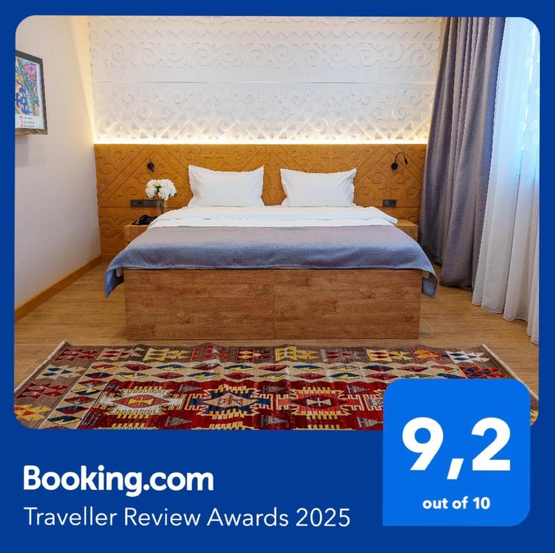 Dami Almaty Hotel Ngoại thất bức ảnh