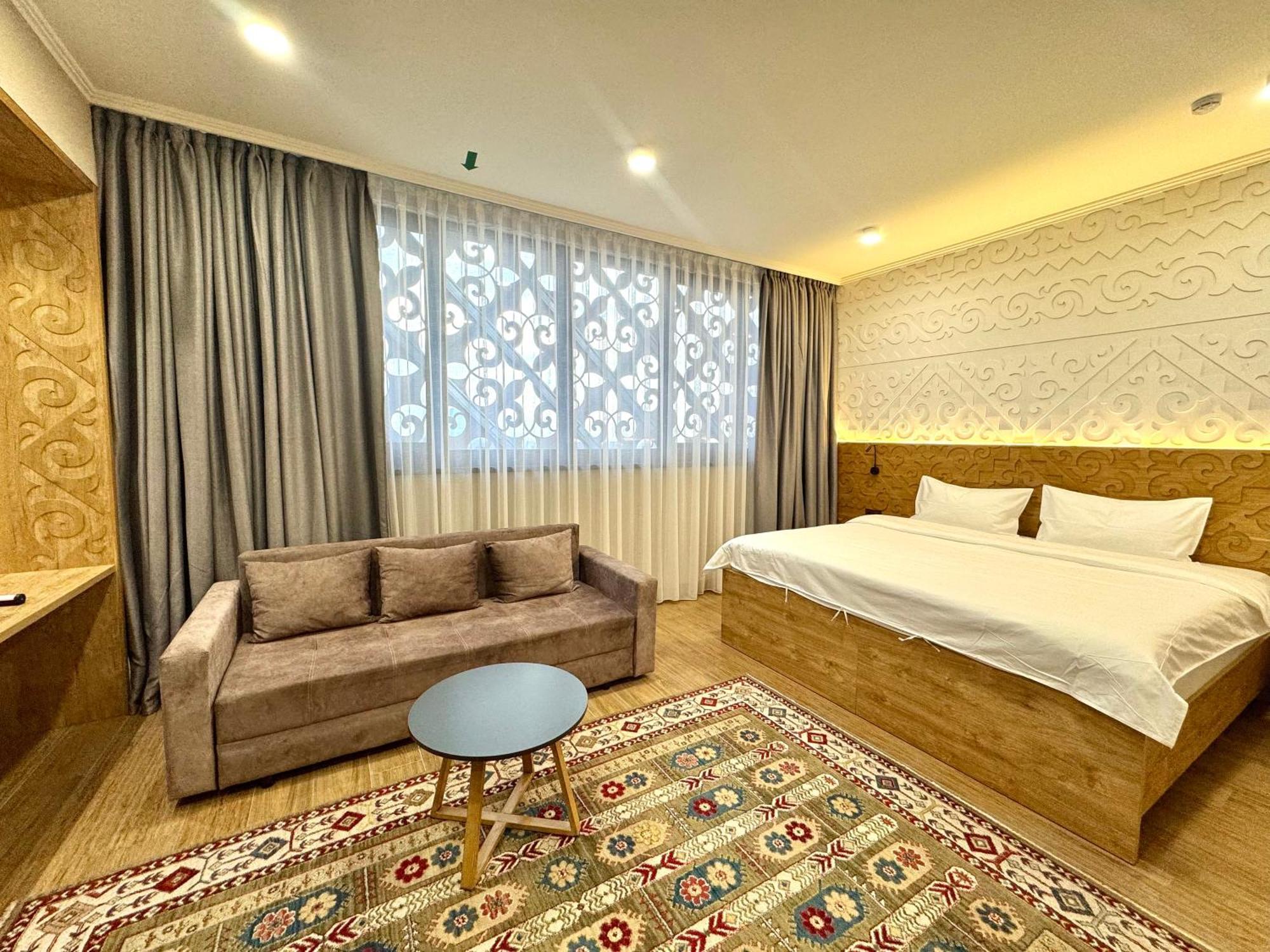 Dami Almaty Hotel Ngoại thất bức ảnh
