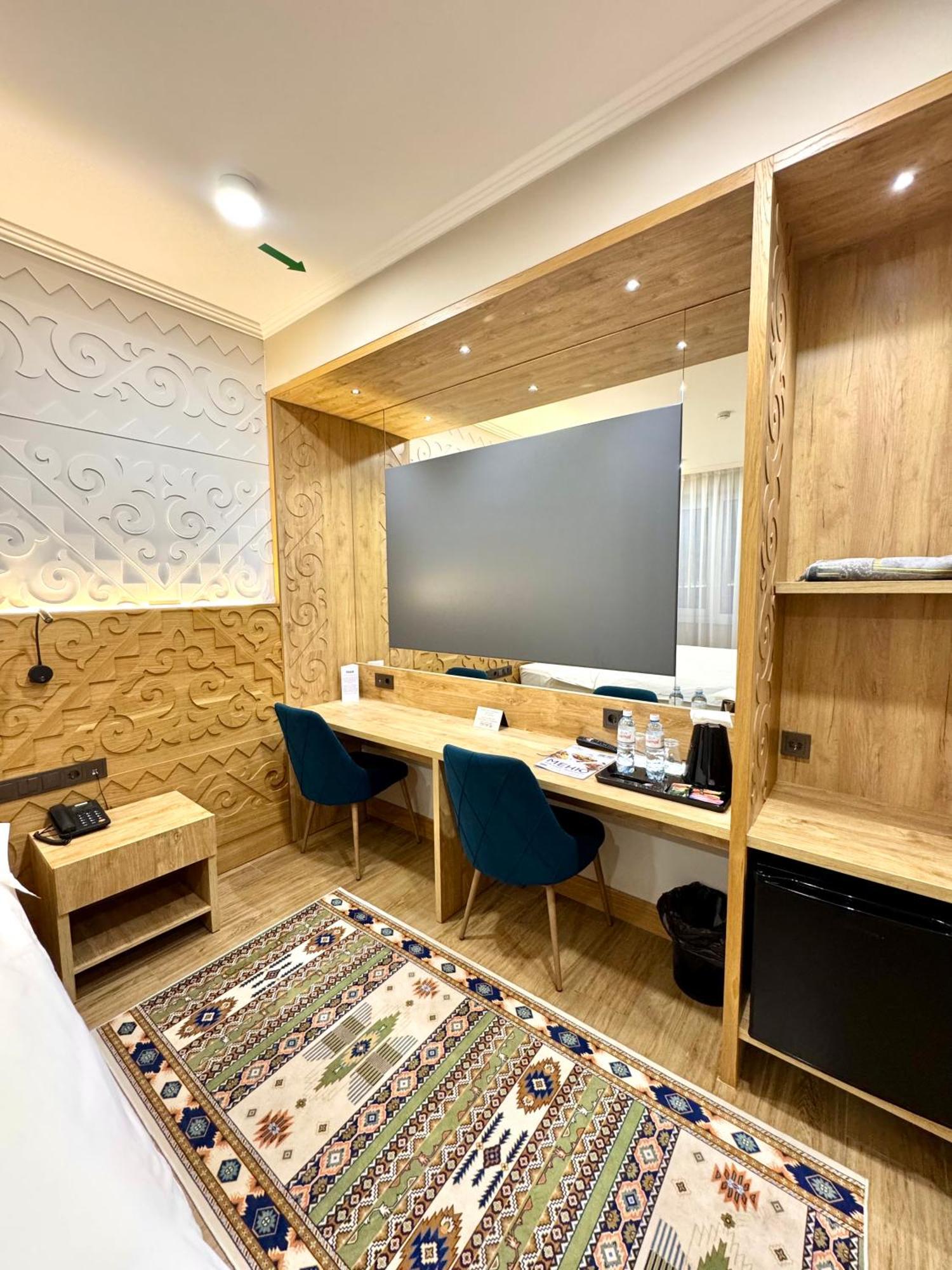 Dami Almaty Hotel Ngoại thất bức ảnh